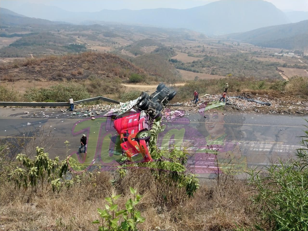 Vuelca Tr Iler En Las Cumbres De Maltrata La Tia Justa Online